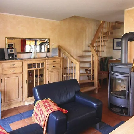 Semi-detached House - Dos06052-l *